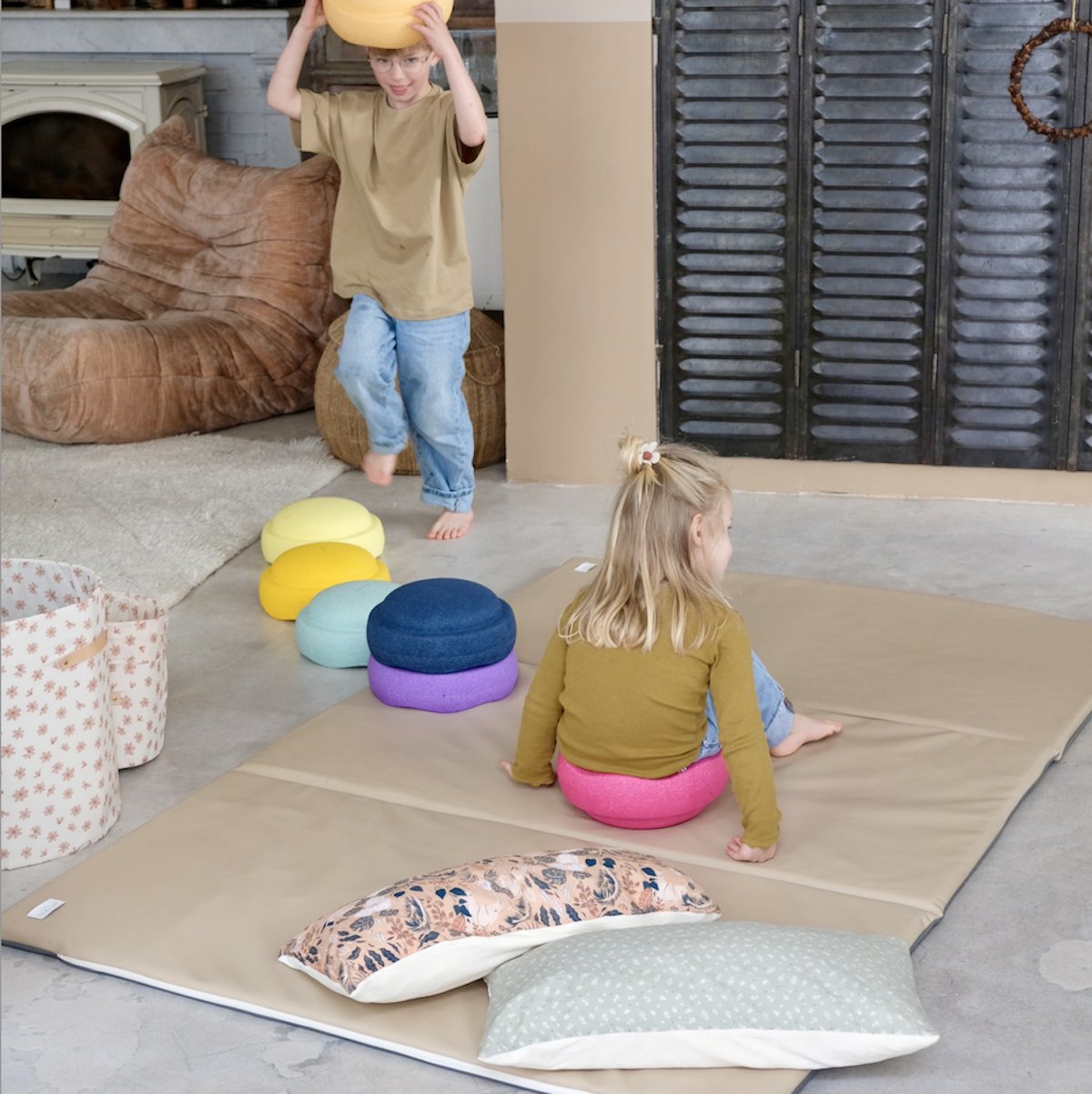 tapis d eveil waterproof et jeux bebe enfant grand format XXL waterproof uni beige sésame