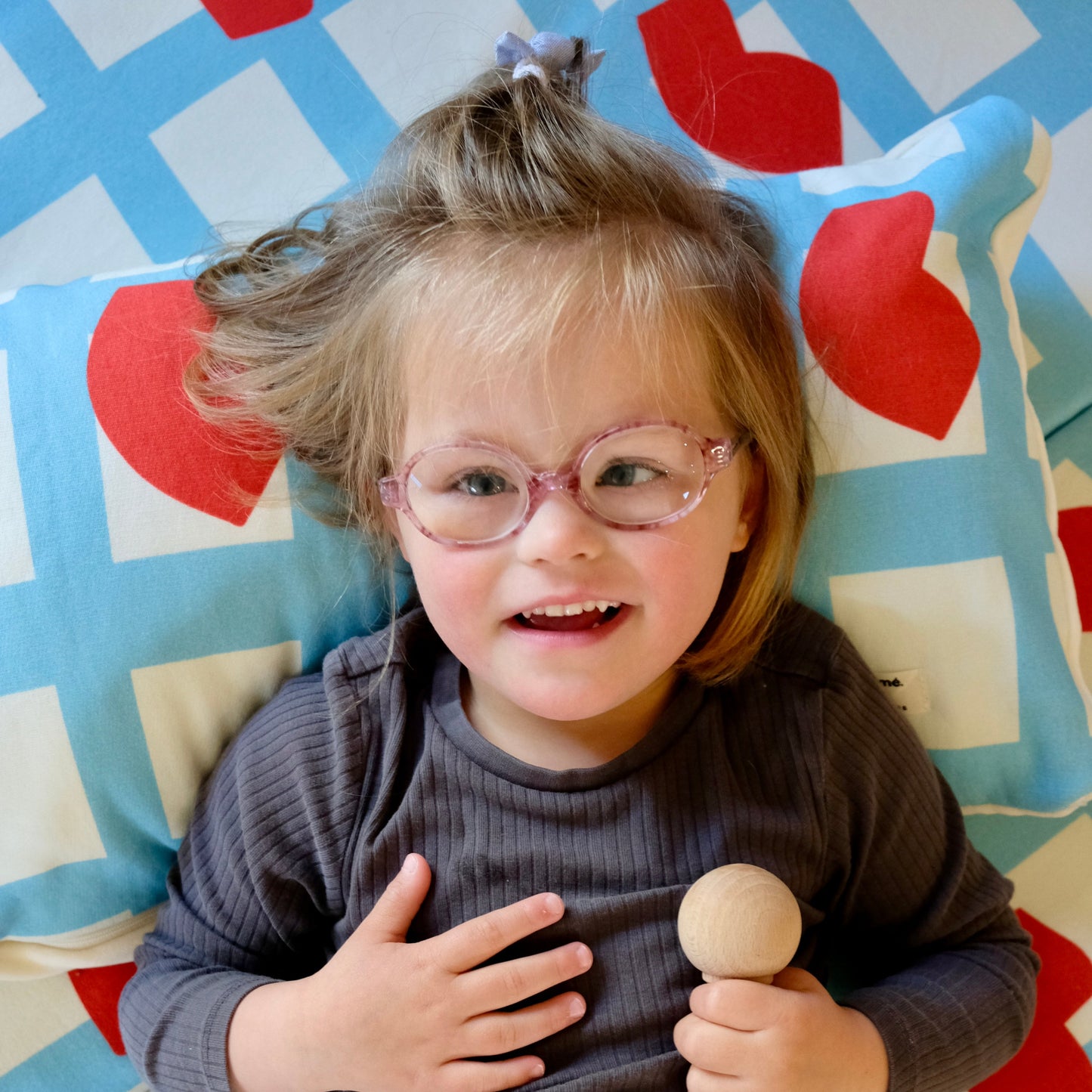 coussin décoration enfants tout doux bisous bouche mathilde cabanas