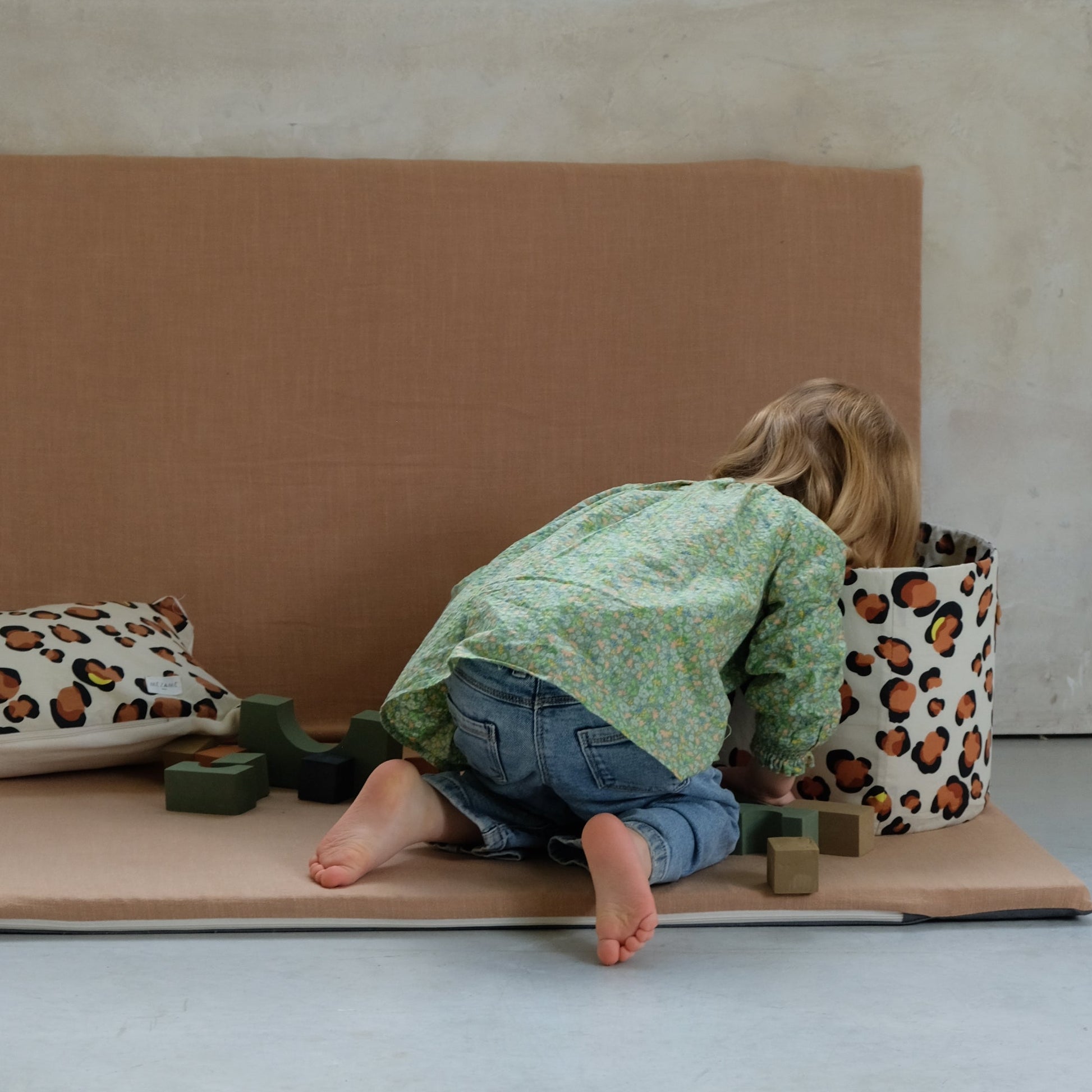 petit panier de rangement jouets enfants chambres motif léopard 