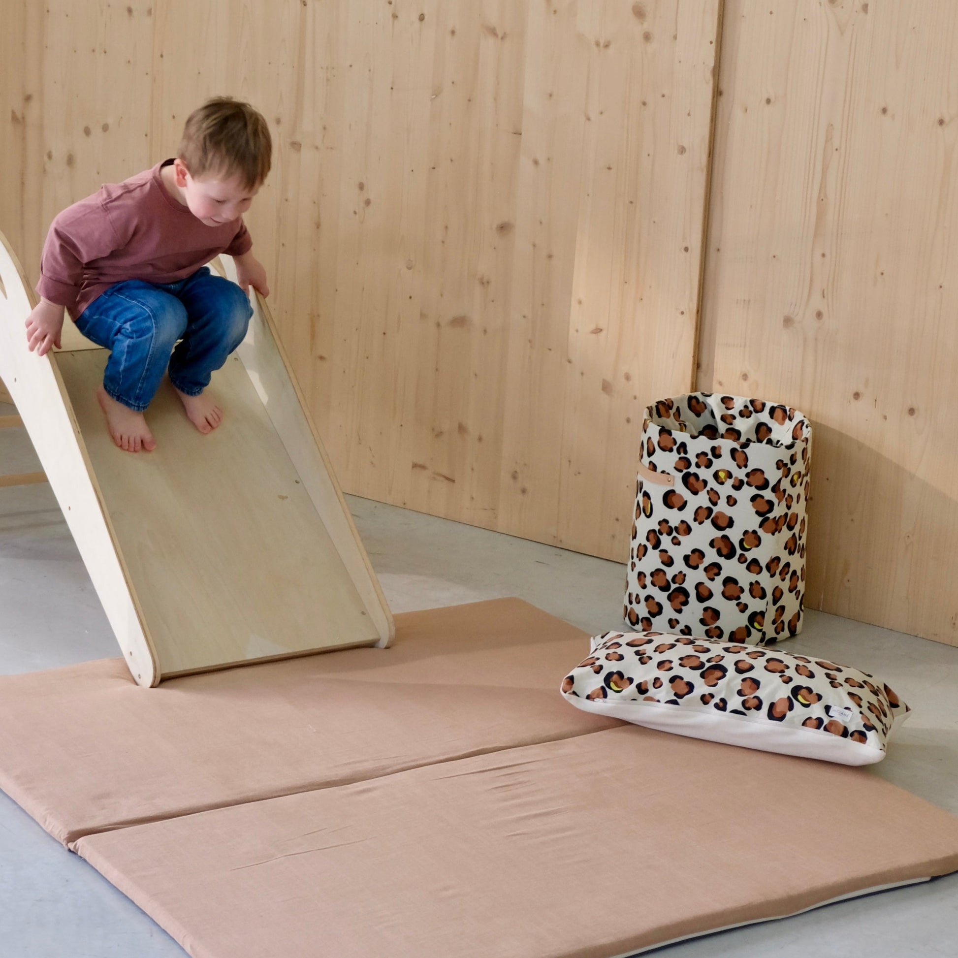 panier de rangement jouets enfants chambres motif léopard 