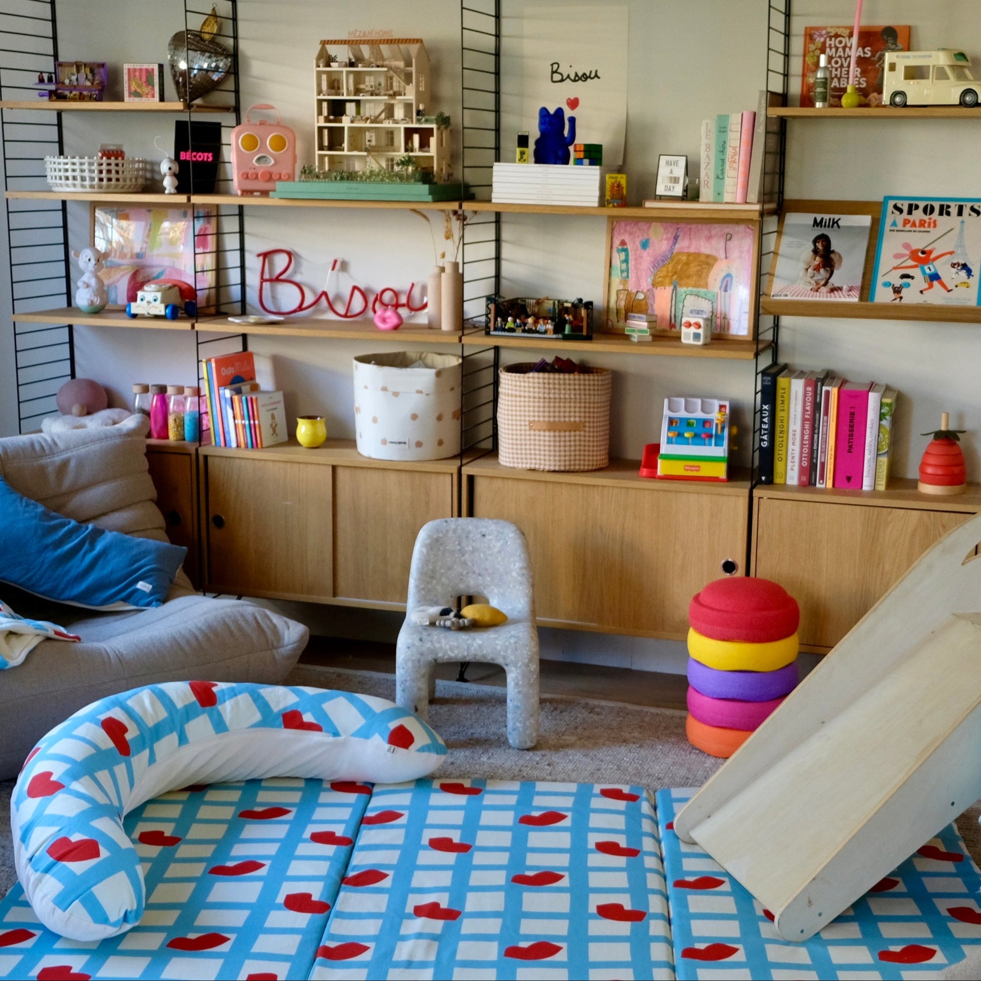 tapis d eveil motricite jeux temps calme maxi format king size xxl collab mathilde cabanas motif coeur bouche