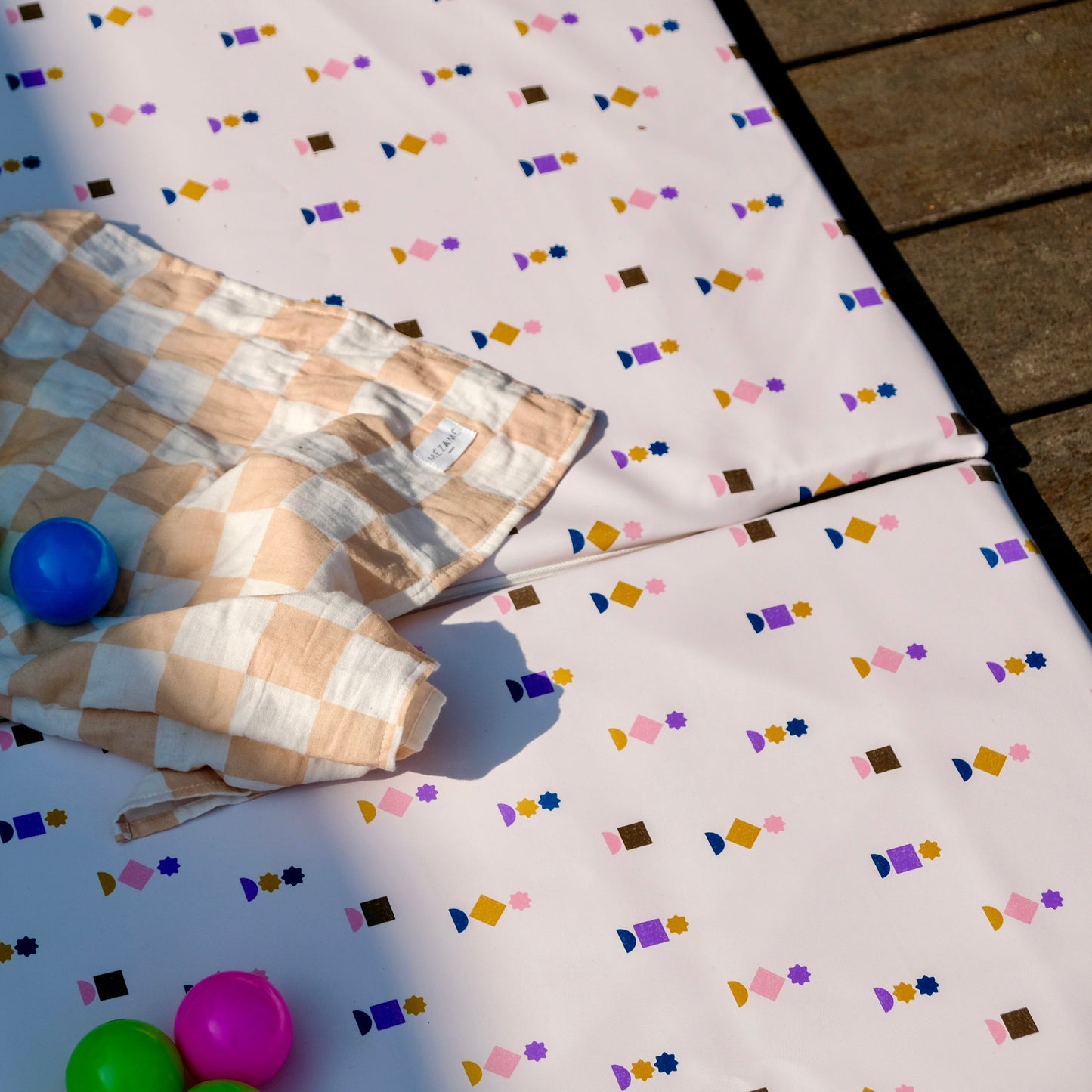 Sesame Waterproof Cover