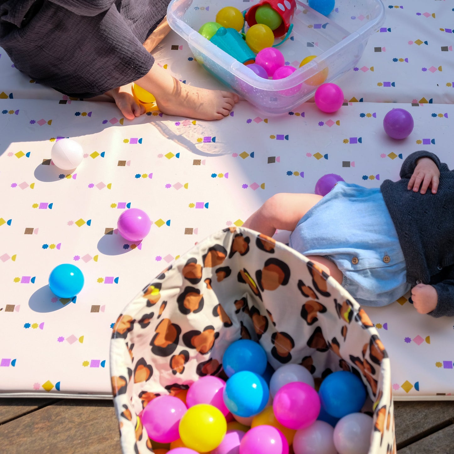 Sesame Waterproof Living Mat