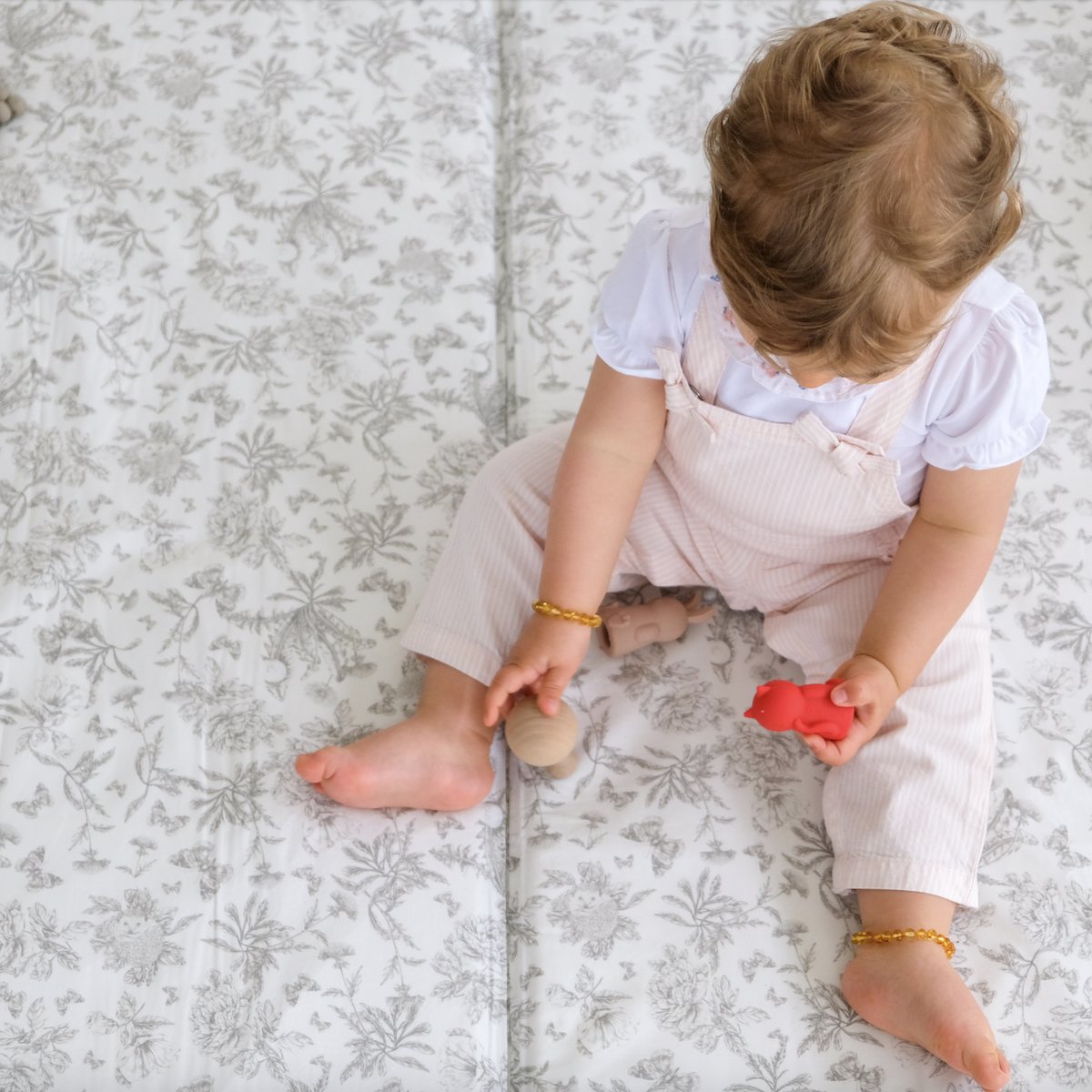 housse tapis d eveil et jeux bebe enfant  collaboration tartine&chocolat coloris gris 