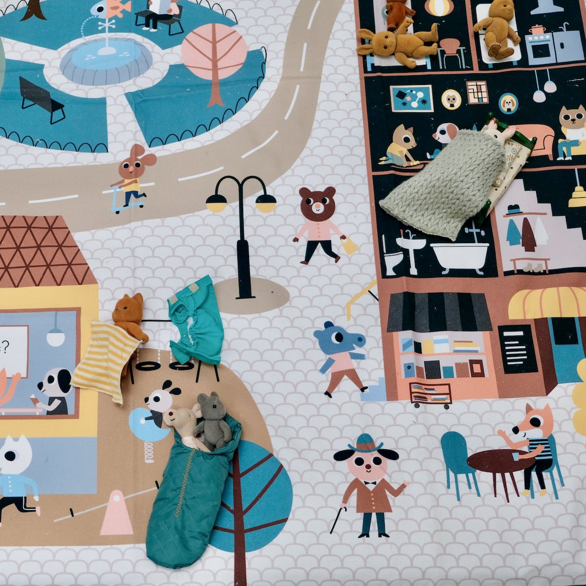 housse activite à enfiler tapis d'eveil motricte jeux enfants bébé temps calme kids friendly s'amuser apprendre playmobil