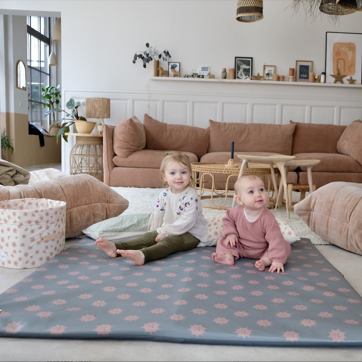 housse waterproof rabat protege cahier pour tapis d eveil motricite et jeux bebe enfant 
waterproof imprimé soleil