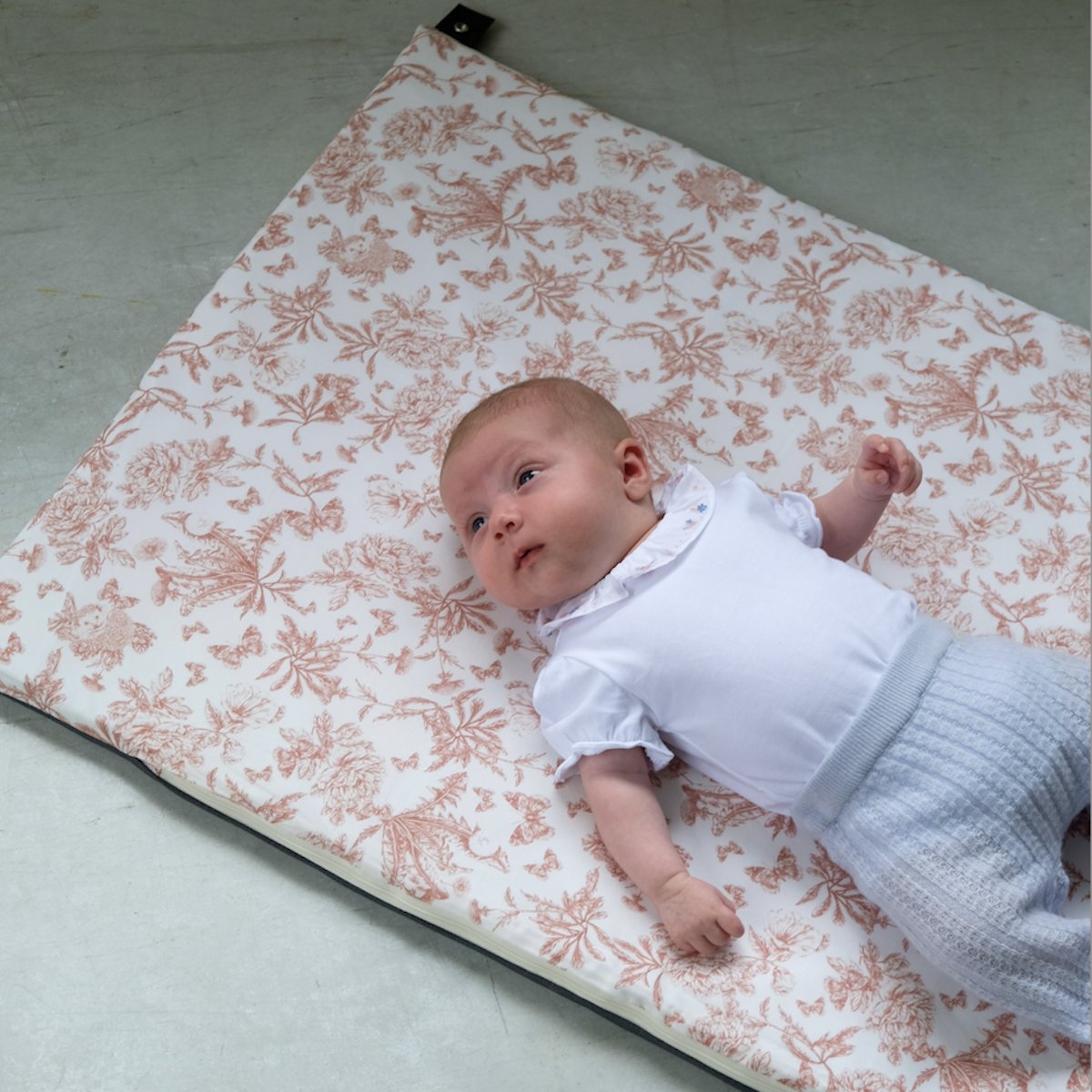 la rallonge grand format tapis d eveil motricite et jeux bebe enfant collaboration tartine&chocolat coloris rose