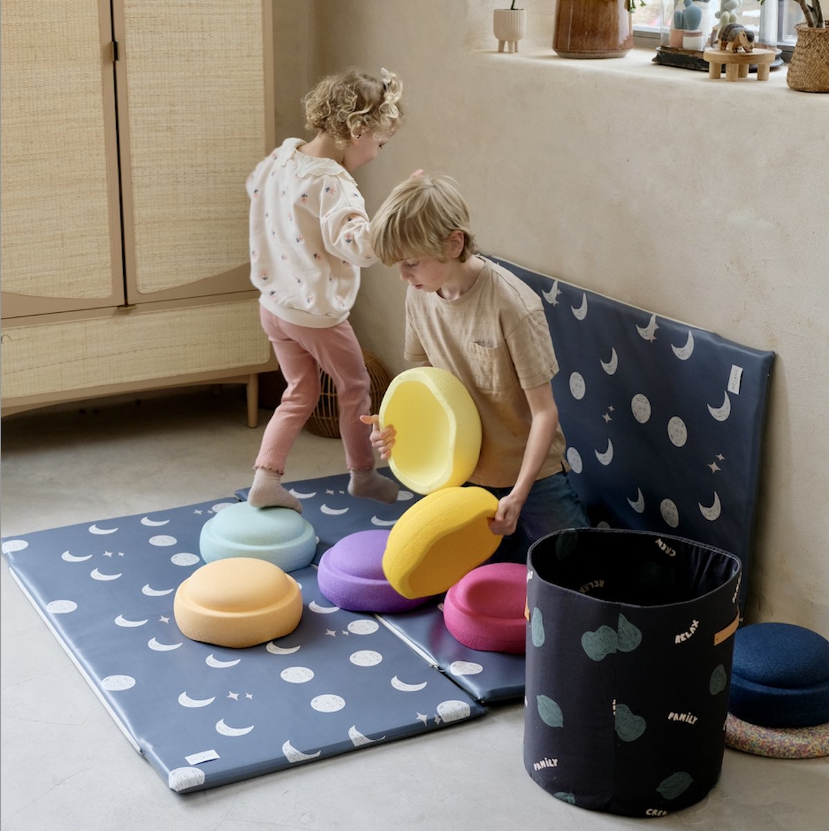 rallonge tapis d eveil  motricite et jeux bebe enfant grand format 
waterproof imprimé lune bleu to the moon