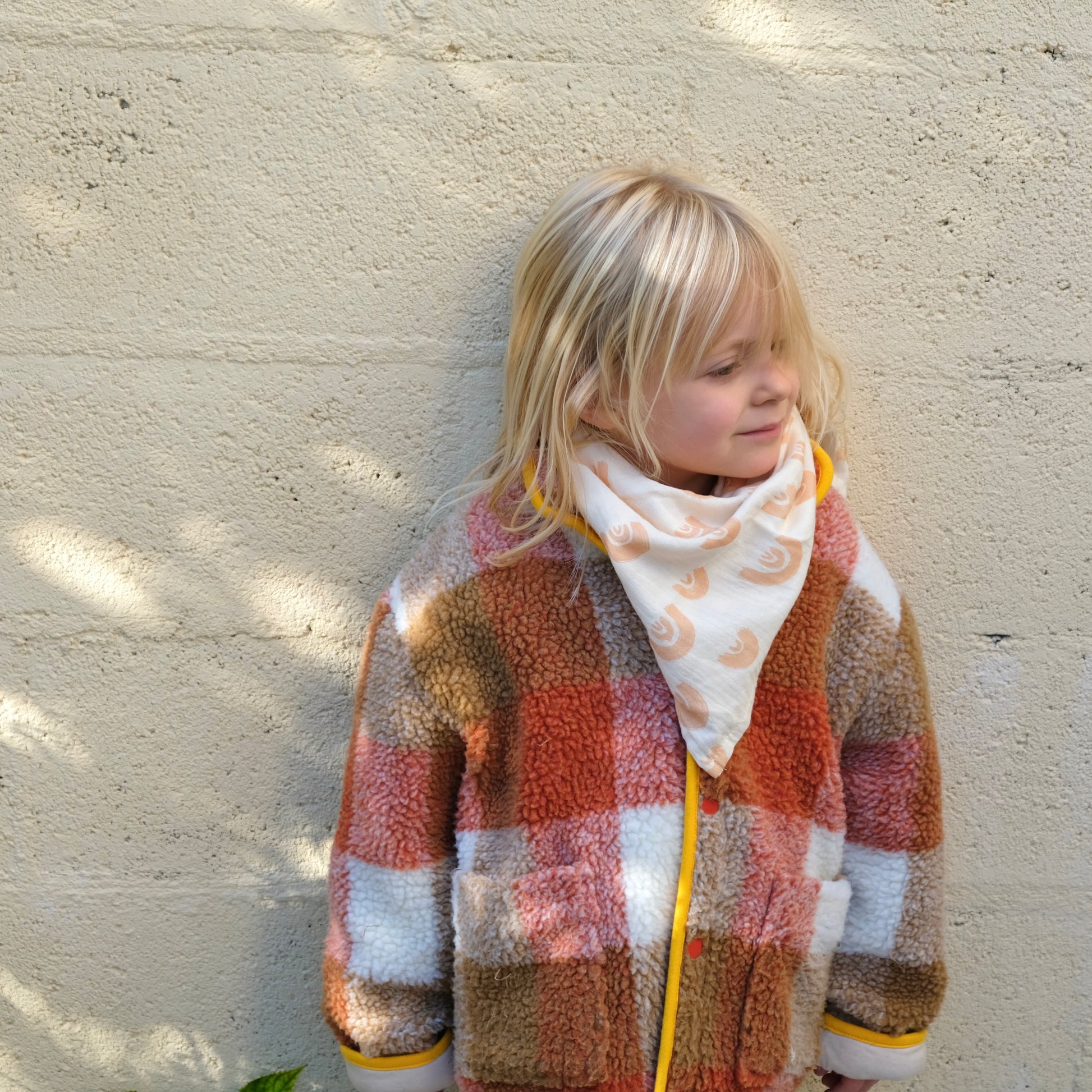lange indispensable arc en ciel maternité bébé bavoir foulard 