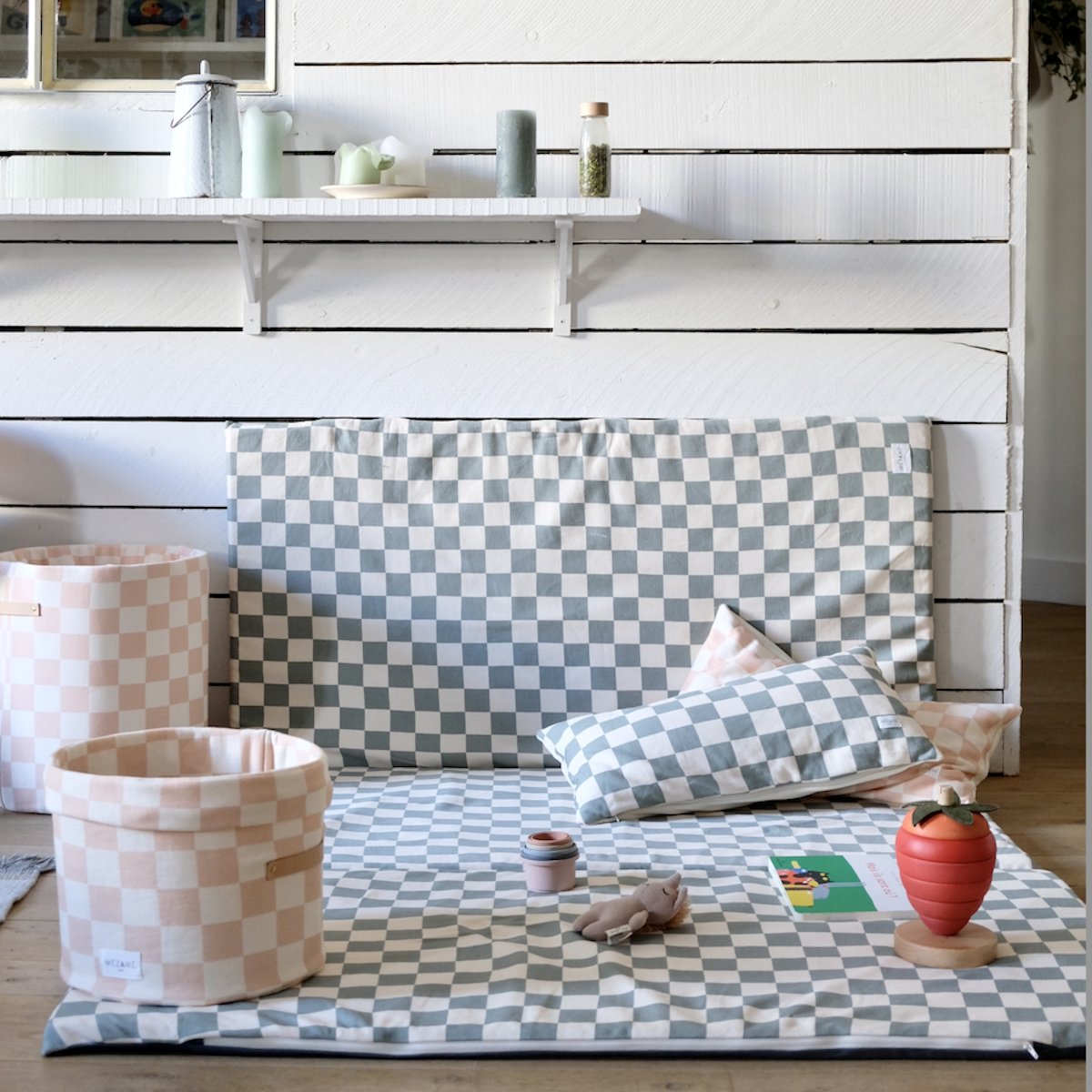 grand format panier de rangement jouets chambre bébé imprime damier rose 