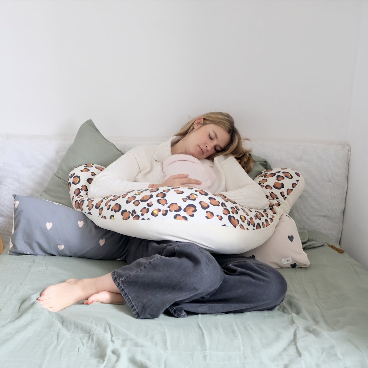 coussin d'allaitement  motif léopard