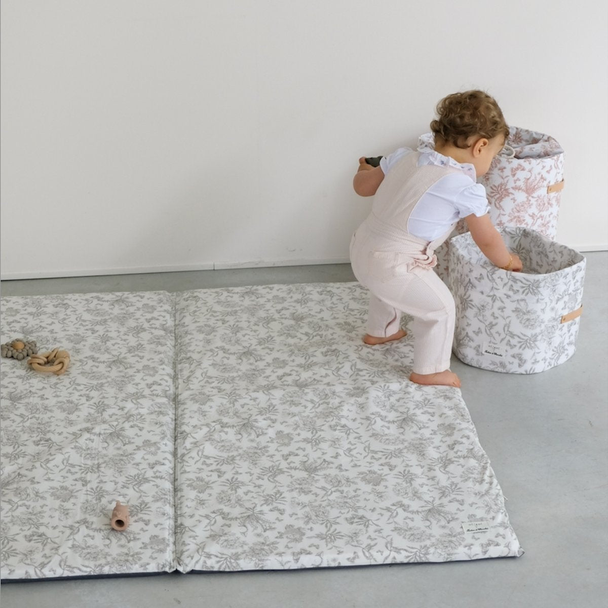 petit panier de rangement jouet  bebe enfant  collaboration tartine&chocolat coloris gris