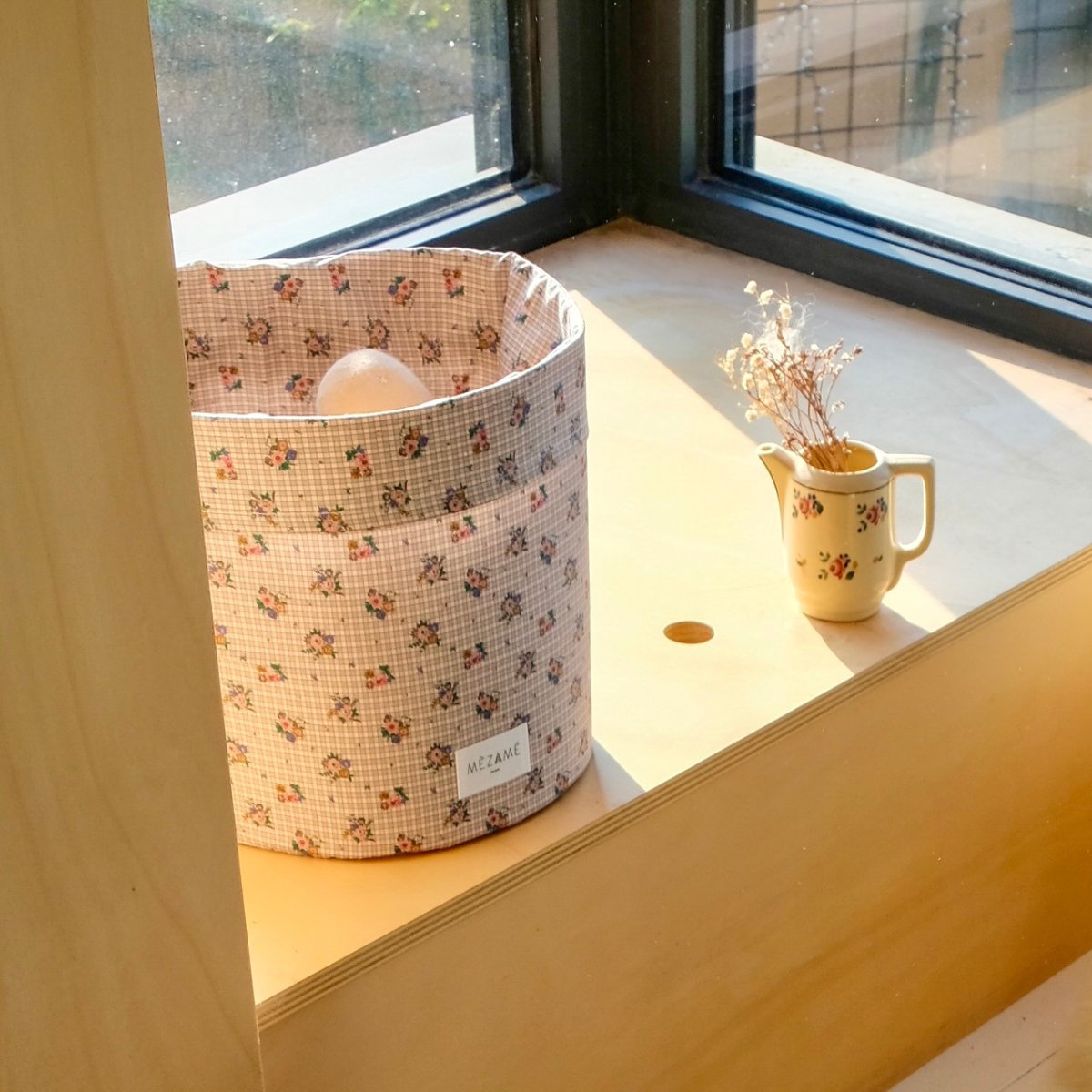 petit panier de rangement jouet chambre motif carreaux et fleurs cottage
