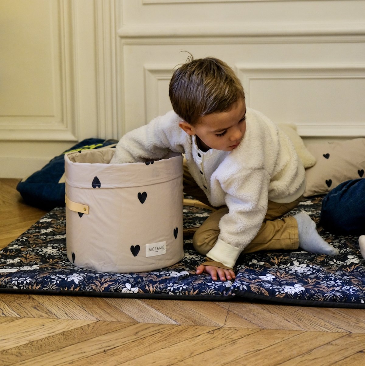 petit panier de rangement chambre enfant motif coeur 