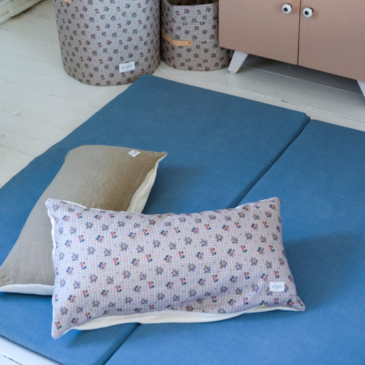 coussin moelleux et confortable enfants adultes imprimé fleuri et carreaux