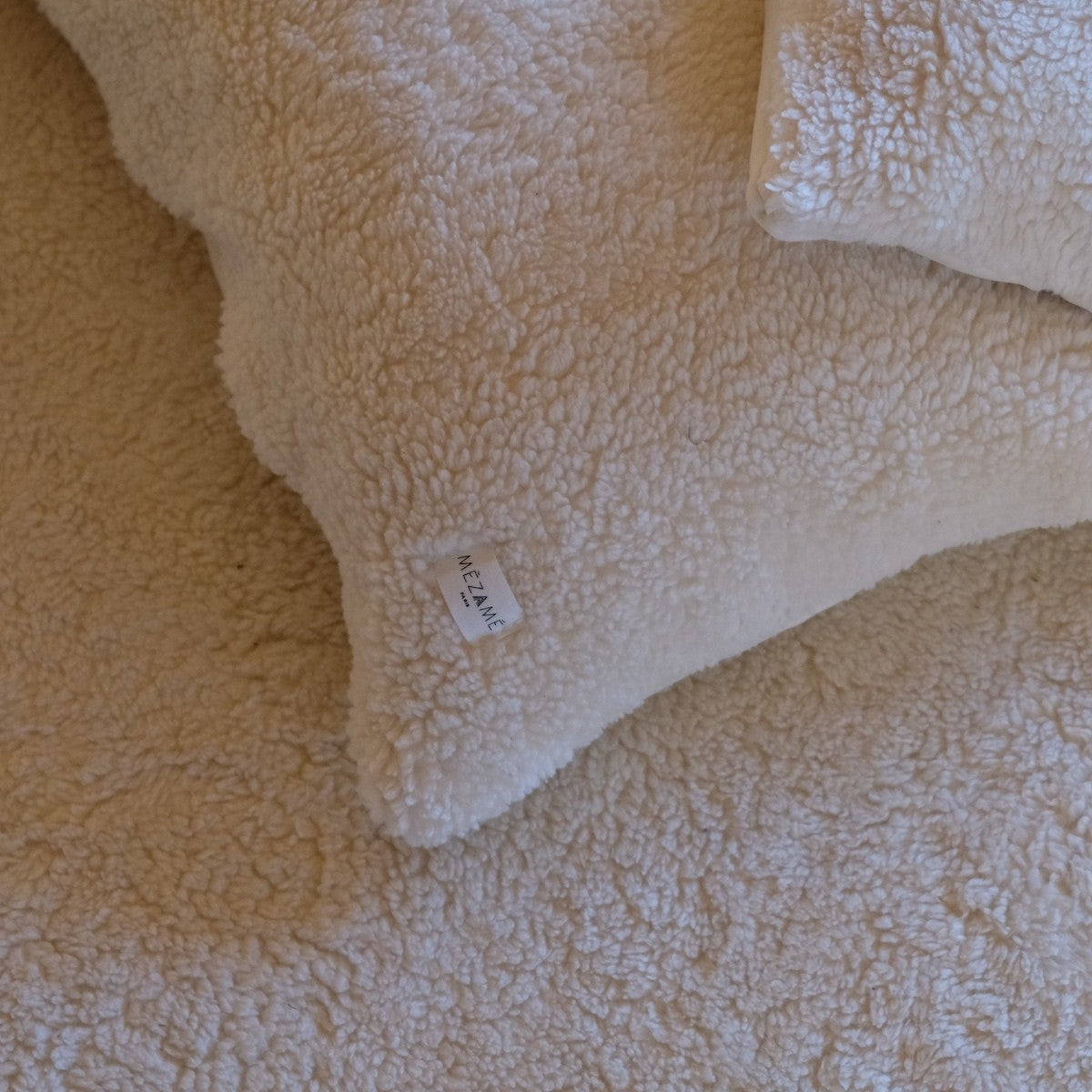coussin effet mouton