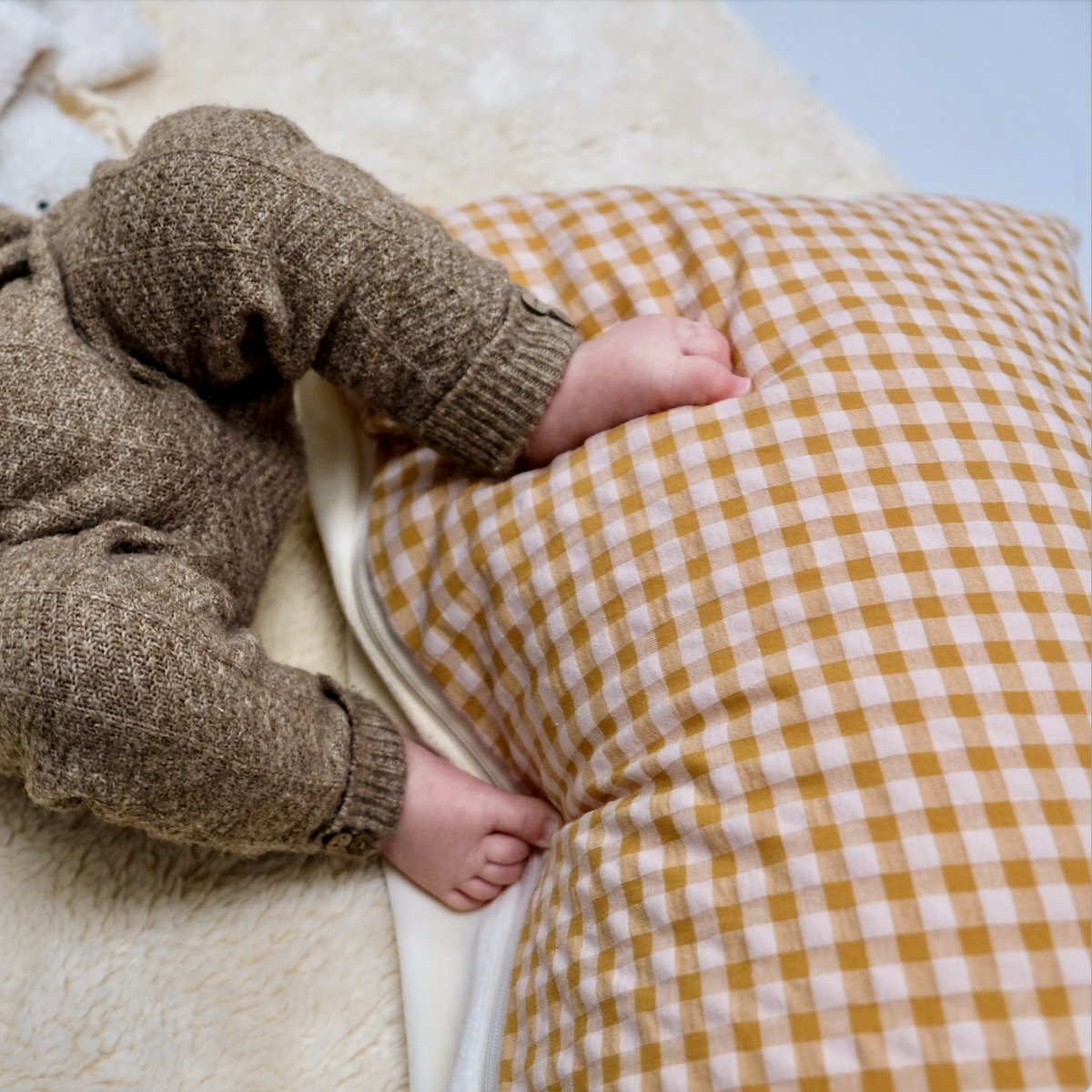 coussin moelleux bebe enfant parents vichy colori caramel 