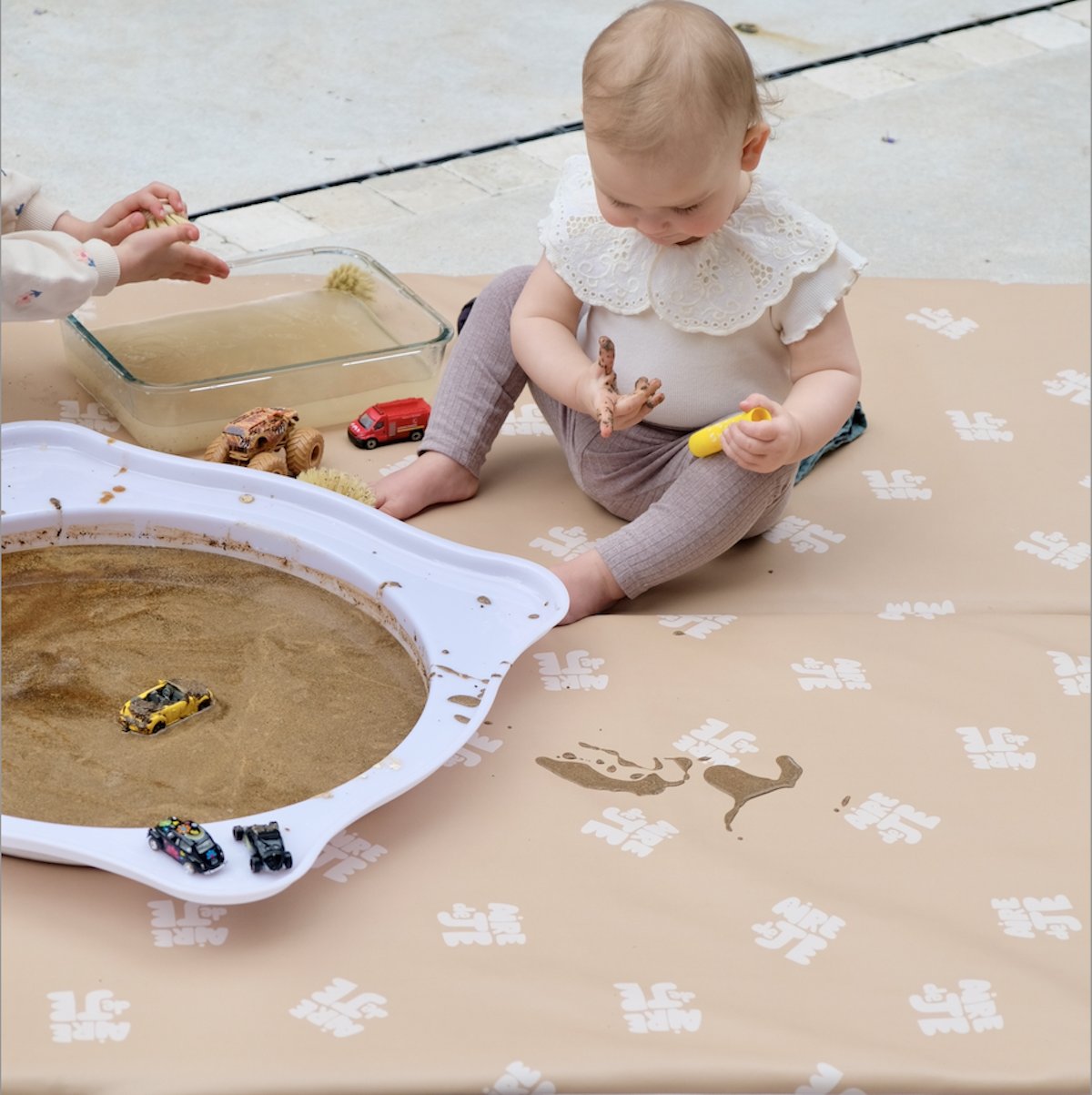 tapis d eveil waterproof motricite et jeux bebe enfant waterproof imprimé air de jeux beige 