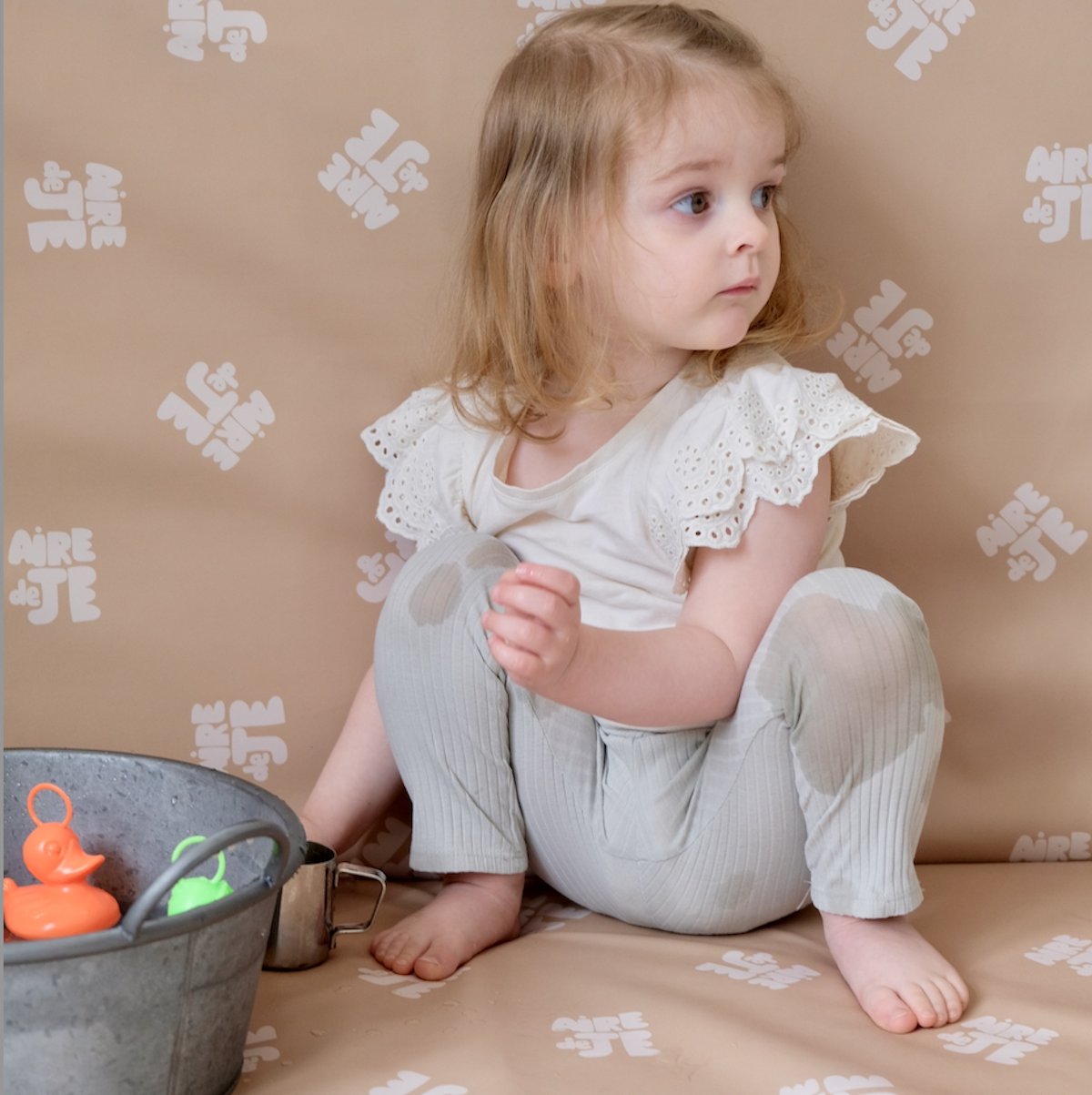 tapis d eveil waterproof motricite et jeux bebe enfant imprimé air de je beige 