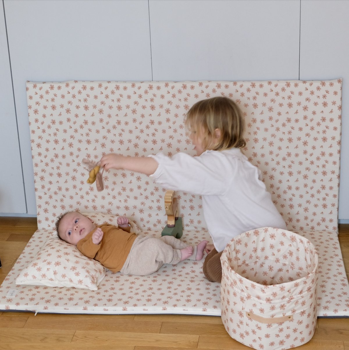 tapis motricite et jeux bébé enfant fleuri 