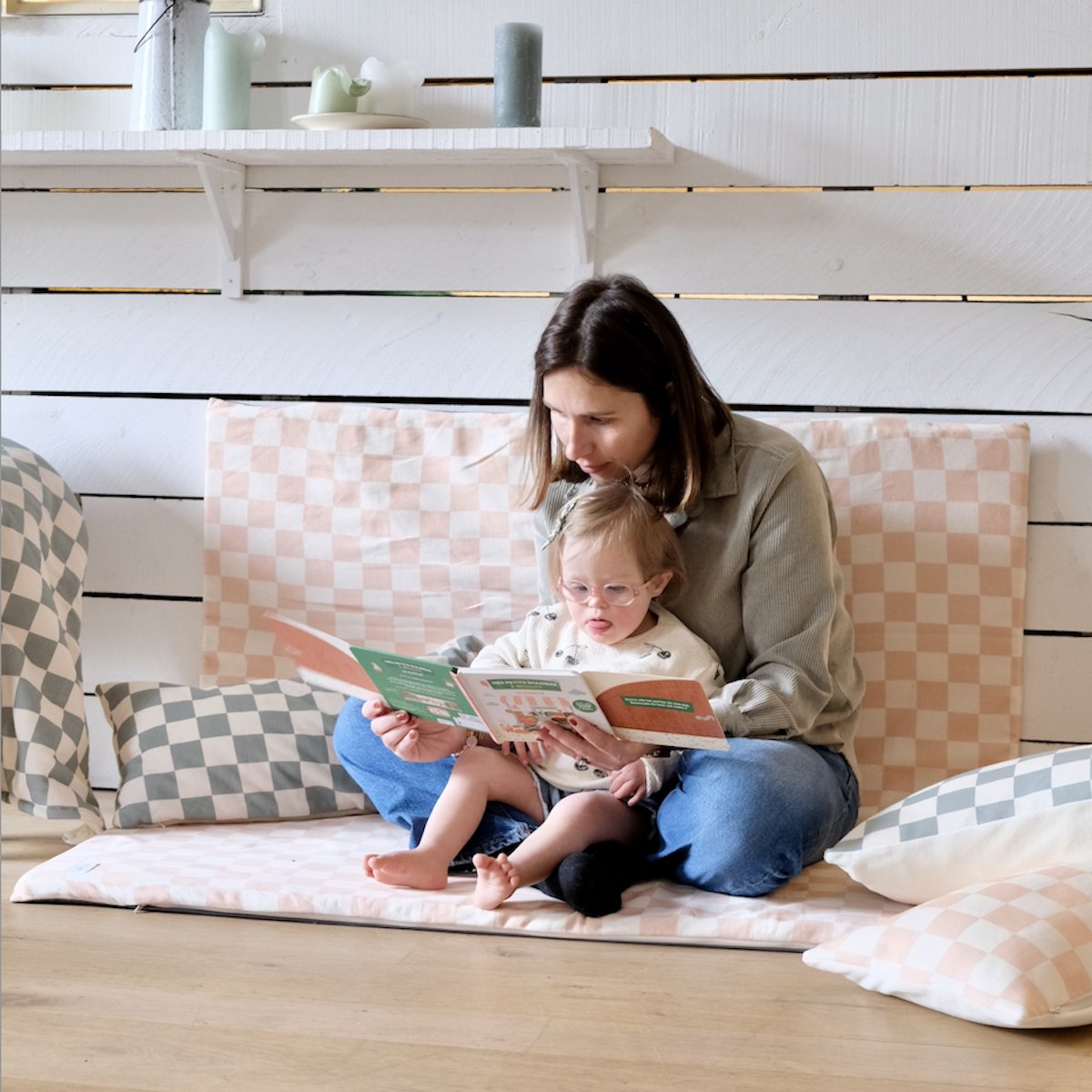 tapis d eveil et jeux bebe enfant imprime damier rose