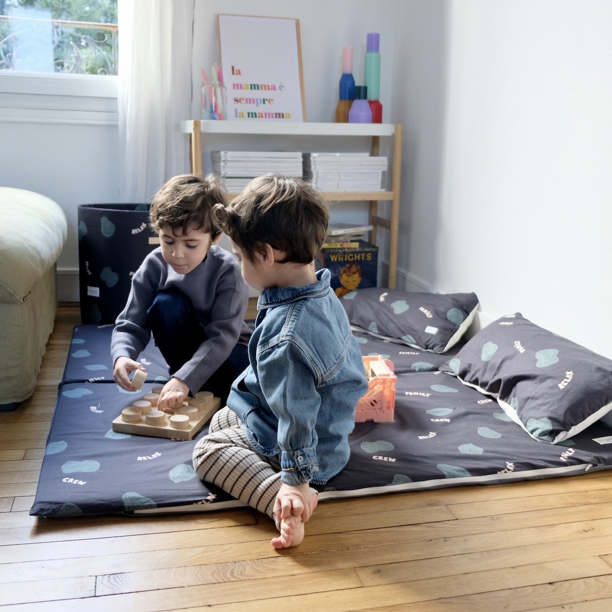 tapis d'eveil et motricite enfants bébé motif fruits coloris foncé