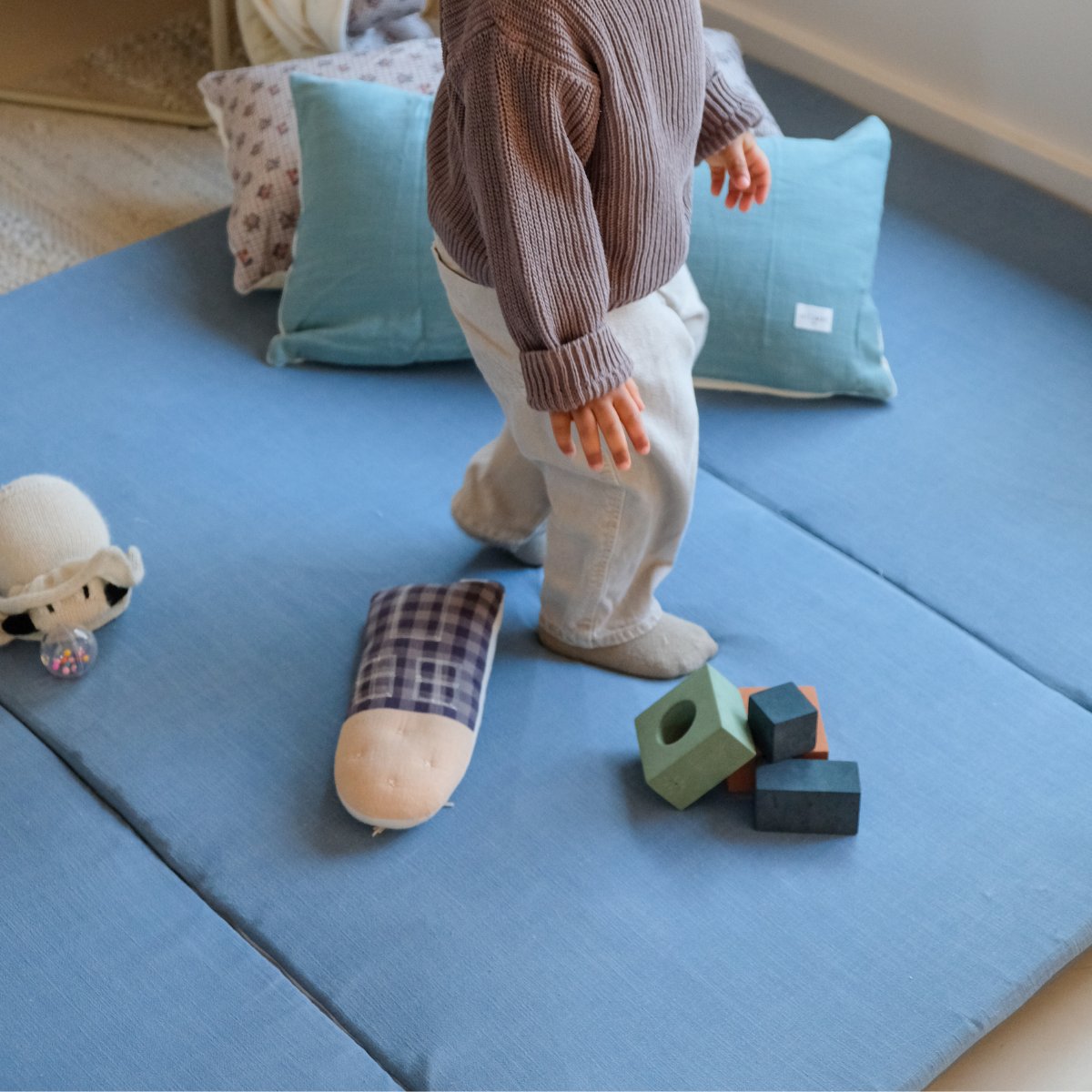 tapis d eveil  motricite et jeux bebe enfant grand format uni bleu