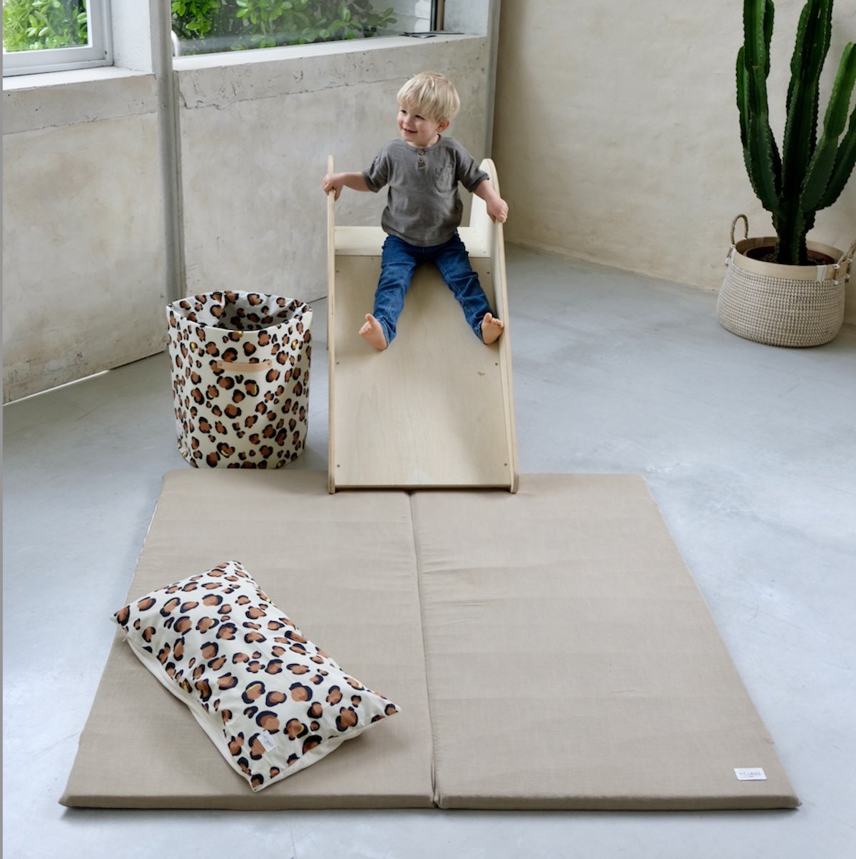 tapis d eveil et motricite bebe enfant  uni kaki olive