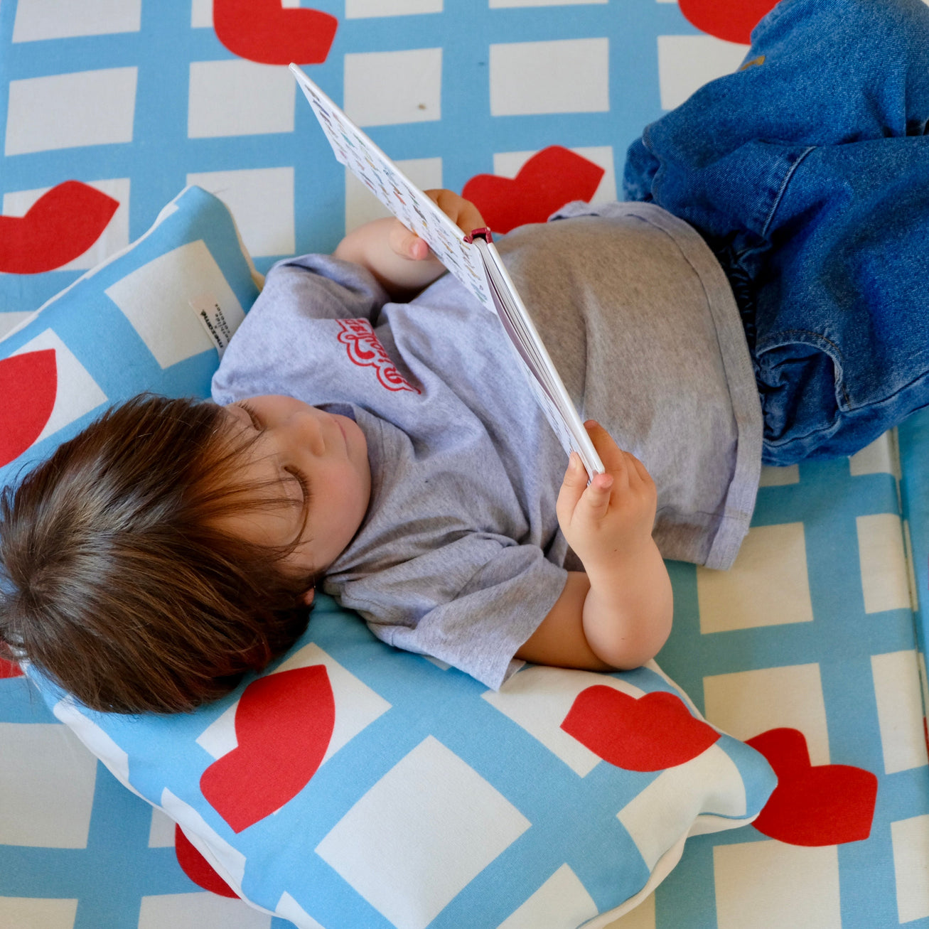 coussin parents enfants tout doux bisous bouche mathilde cabanas 