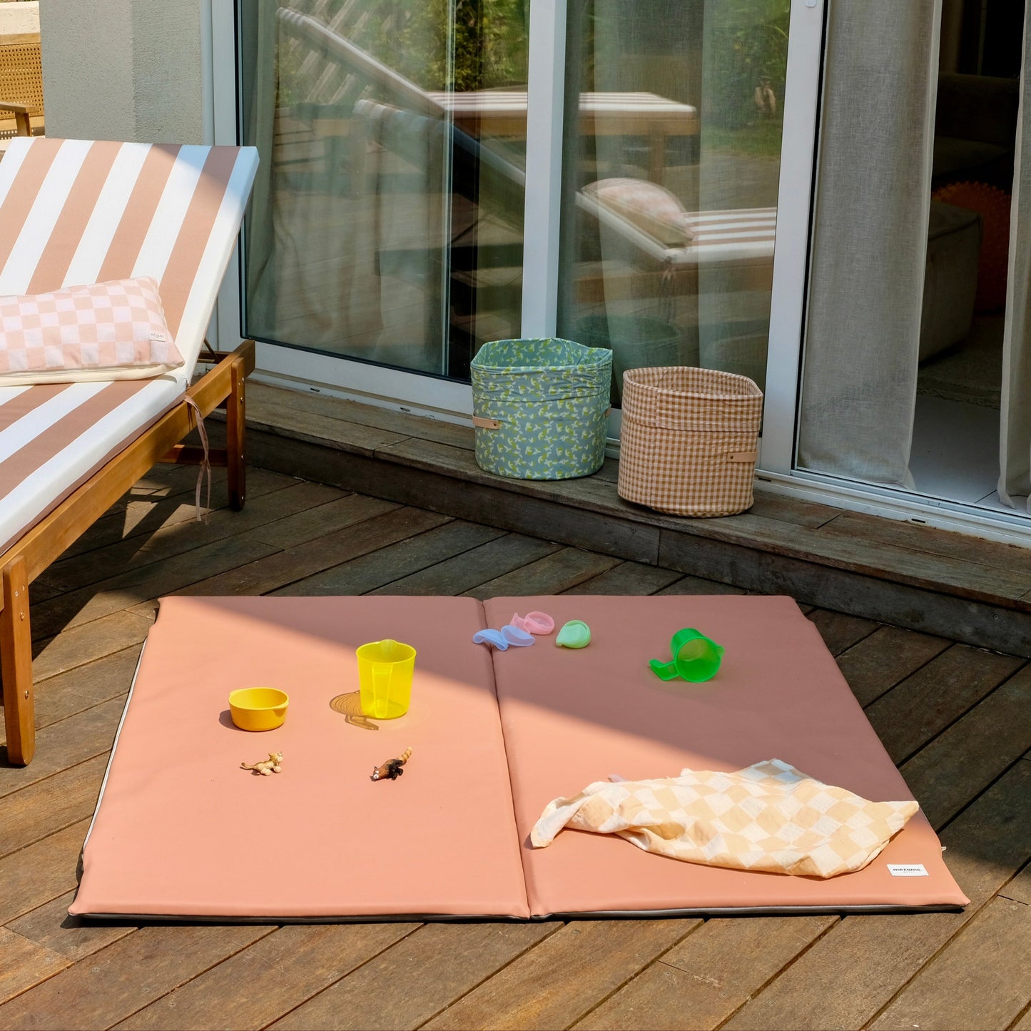 Sesame Waterproof Living Mat