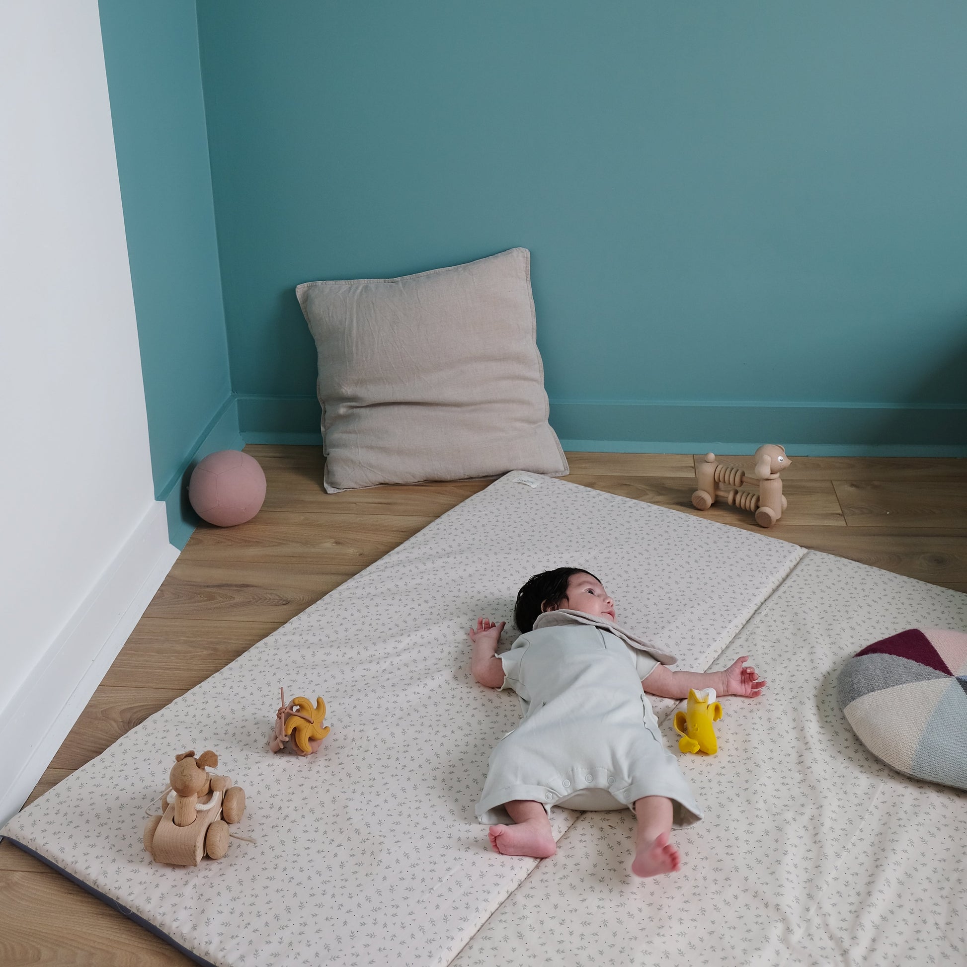 tapis motricite jeux eveil confortable et design 