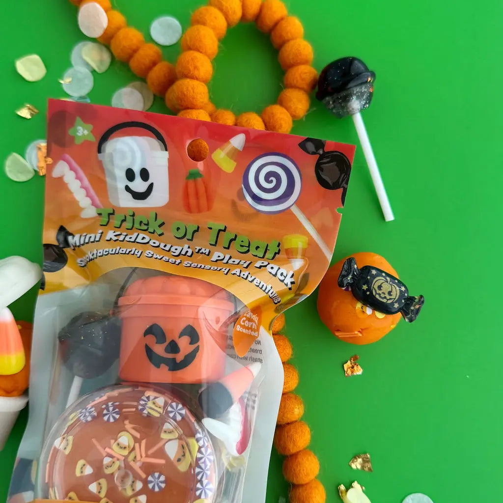 Mini kit sensoriel de pâte à modeler "Des bonbons ou un sort ?"